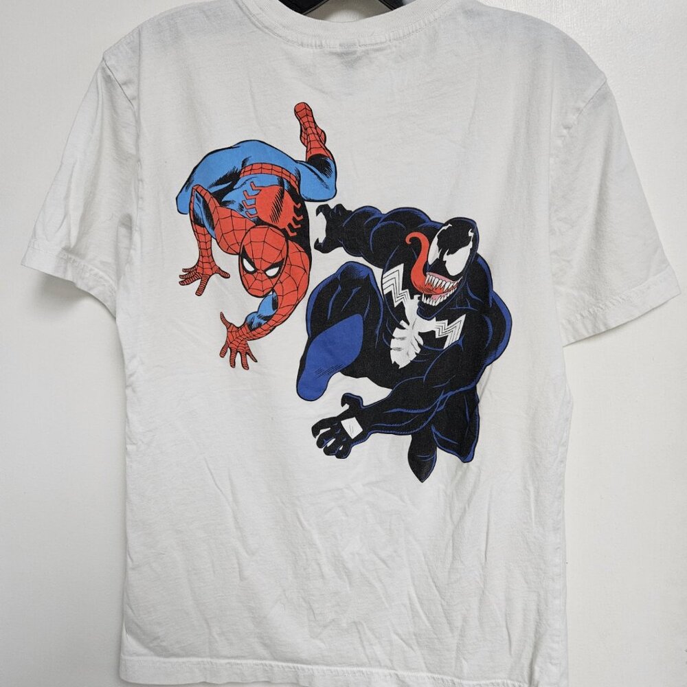 Marvel Comics Spiderman and Venom T-Shirt Size S